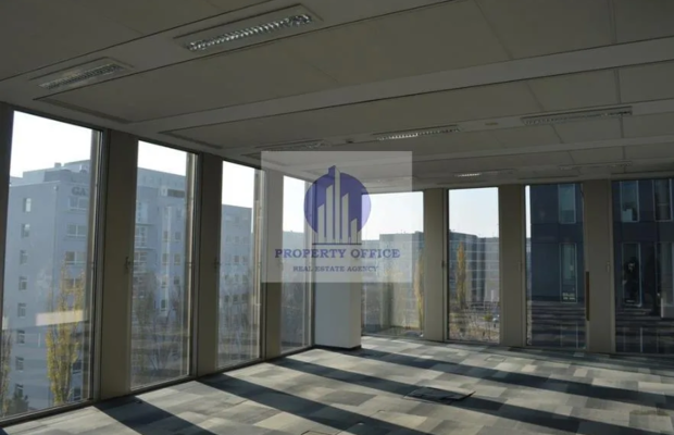 Mokotów: lokal biurowy 221m2 do wynajęcia