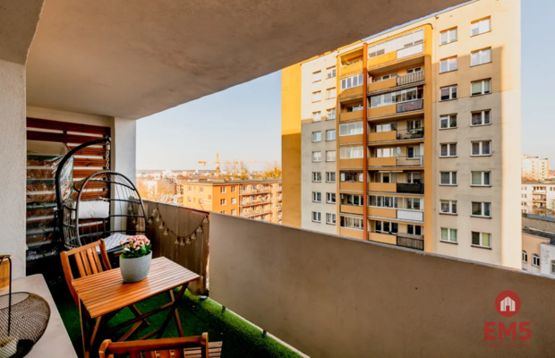 Trzy pokoje, dwie łazienki z balkonem, Centrum