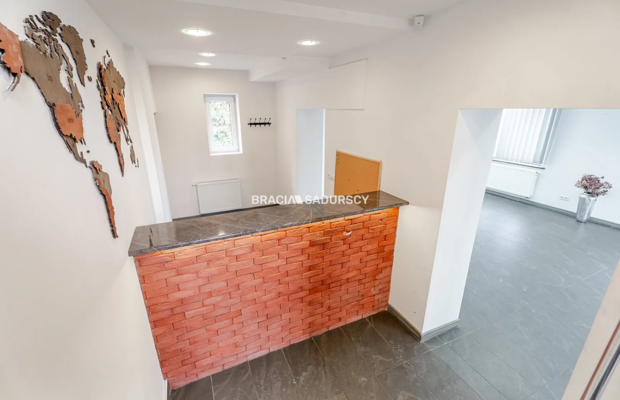 Przestronny lokal usługowy 270 m² – Zakopiańska