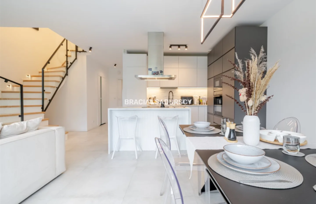 124 m² z ogrodem , 3 sypialnie, Garaż, W. Standard