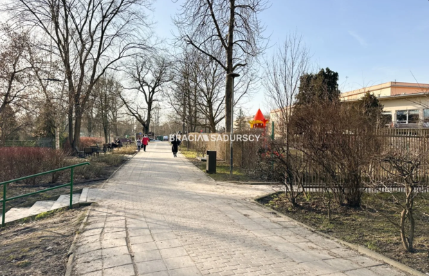 Dwupokojowe jasne mieszkanie w centrum.