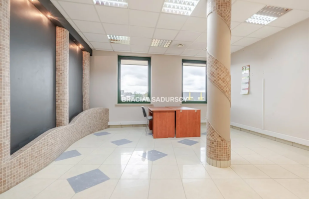 lokal biurowy 44 m2 Prądnik Biały biurowiec