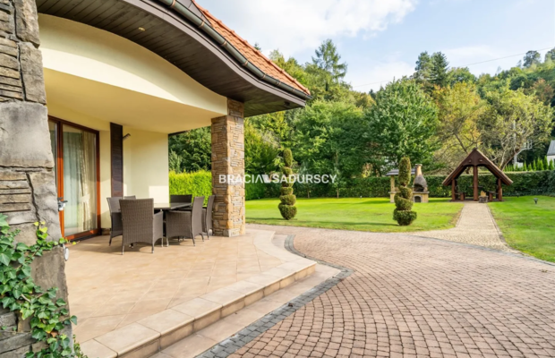 DOM MYŚLENICE WYSOKI STANDRAD DUŻA DZIAŁKA 1950M2