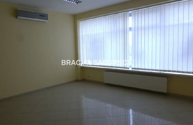 *Zdjęcia należą do właściciela oferty.   

   Do wynajęcia reprezentacyjny lokal biurowy klasy A o powierzchni 180 m² znajdując