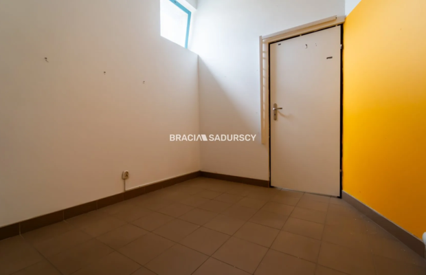 Lokal przy placu Bieńczyckim, Kraków Bieńczyce