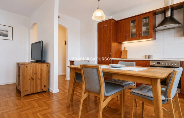 Mieszkanie z widokiem, balkon, winda, garaż
