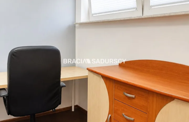 2 pok (oddzielne) 34m2  blisko centrum z garażem