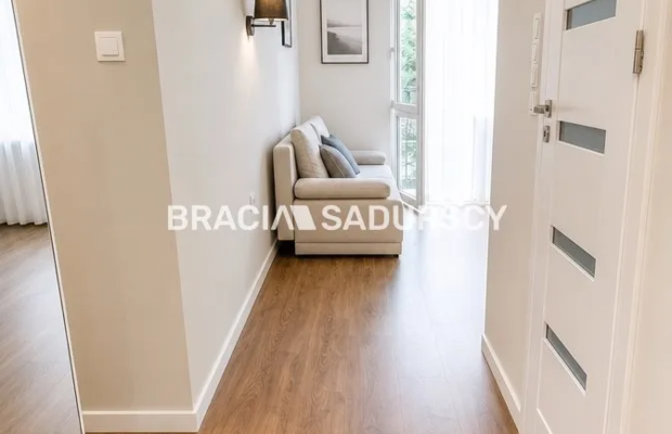 25 m² po generalnym remoncie | Blisko uczelni
