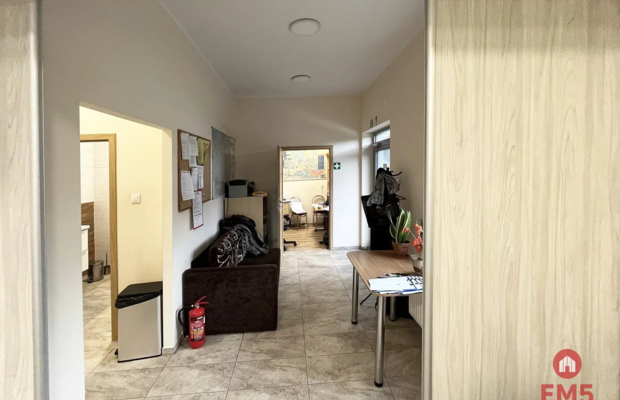 Ładny lokal 66 m2, parter. Polecamy