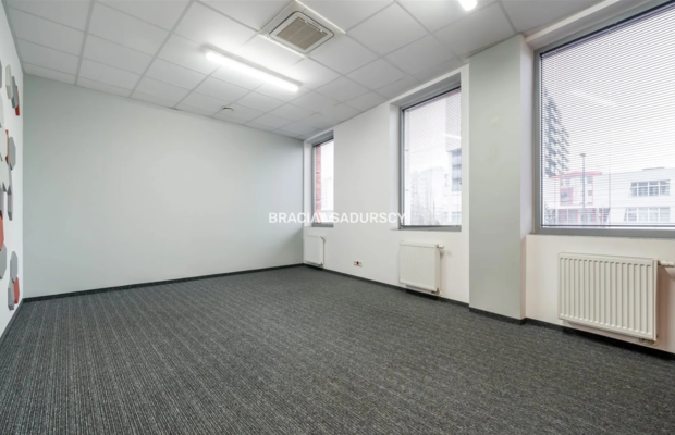 Powierzchnia biurowa z parkingiem - 250m2