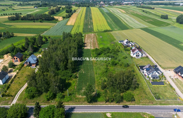 Działka budowlana / MPZP / przy głównej drodze