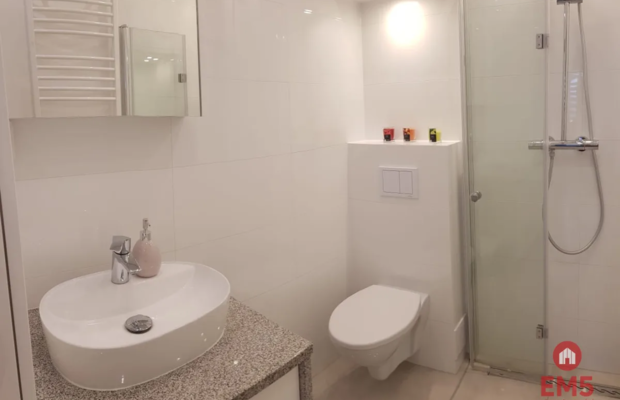 Mieszkanie 52 m² z działką 375 m² i garażem