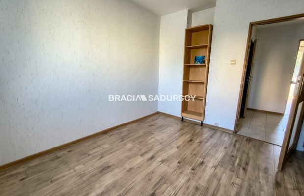 Prywatny parking|Możliwość doposażenia|Wolne 