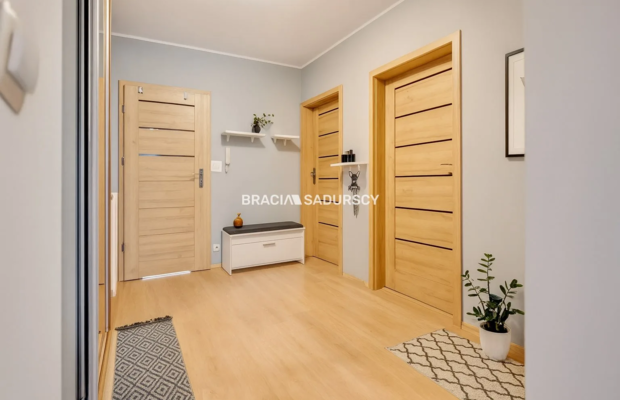 3 pokoje + balkon, 56 m² – idealne na start!