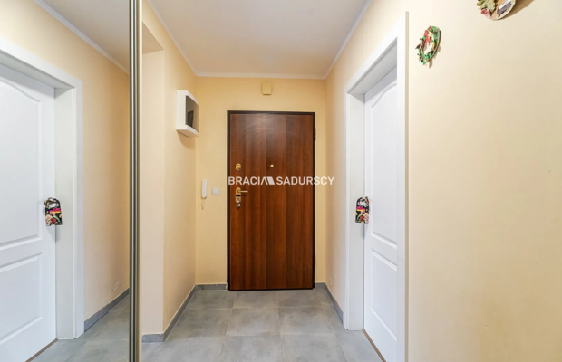 3-pokojowe mieszkanie z dużym balkonem|Blisko SKA