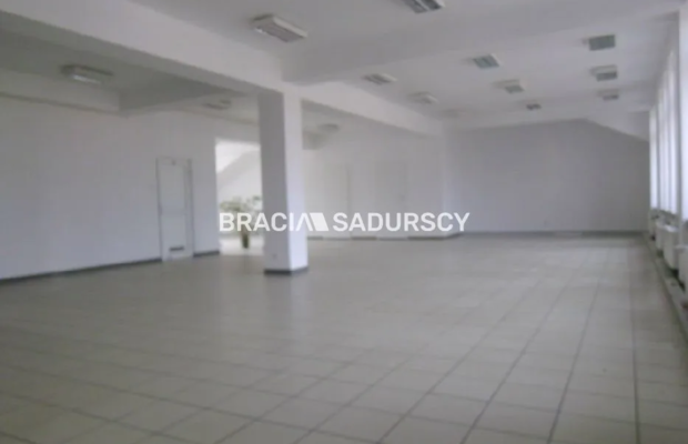 *Zdjęcia należą do właściciela oferty.   
 
Polecamy do wynajęcia atrakcyjne piętro leżące na II piętrze biurowca o powierzchni