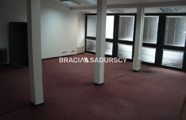 *Zdjęcia należą do właściciela oferty.    
     
Powierzchnie biurowe do wynajęcia w bardzo dobrym, ruchliwym miejscu w Krakowi