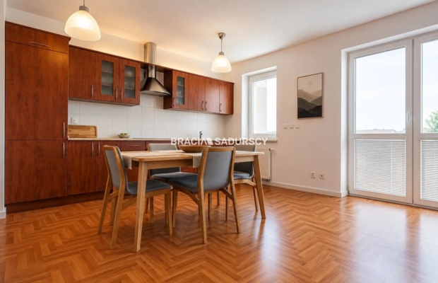 Mieszkanie z widokiem, balkon, winda, garaż
