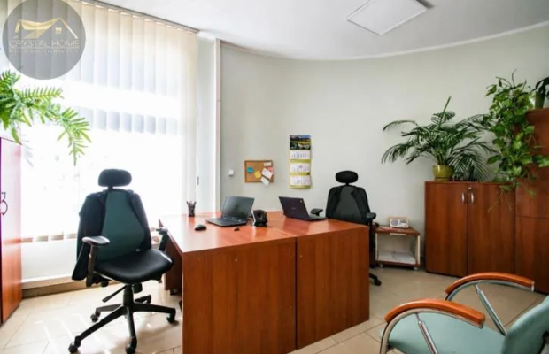 Obiekt inwestycyjny z halą i biurem/ Marcinowice
