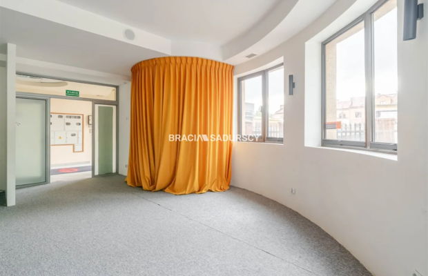 lokal handlowo-usługowy lub biurowy 100m2 Olsza