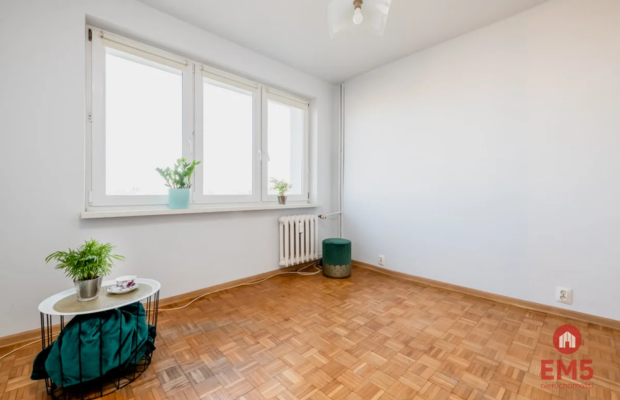 3 pokoje, Młodych
