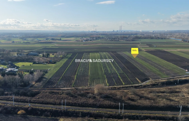Działka budowlana o pow. 37 ar. w Krakowie.  
Przedmiotem oferty jest nieruchomość gruntowa niezabudowana o nr ew.  52/2  położ