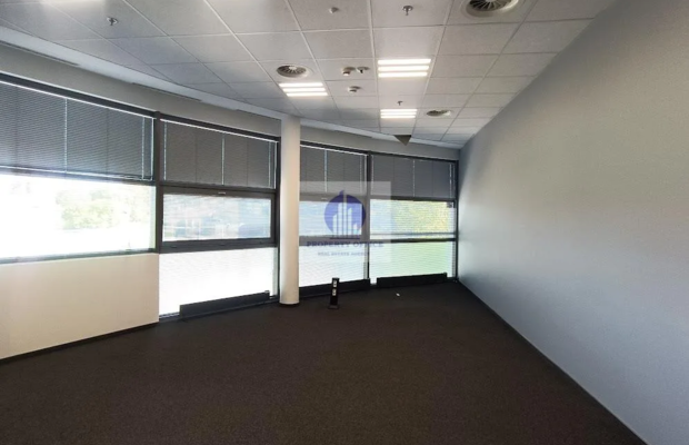 Warszawa Ursynów : lokal biurowy 980 m2 do wynajęcia