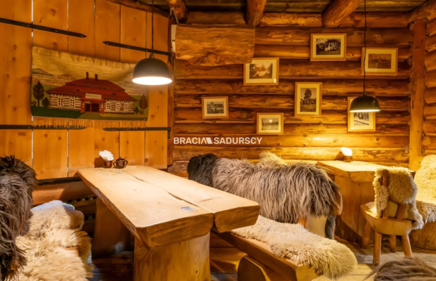 Lokal w centrum miasta z działającą restauracją