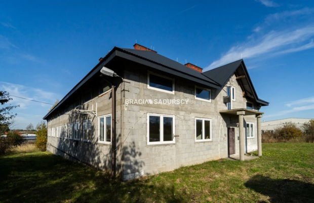  Budynek idealny pod produkcje / siedzibę firmy 