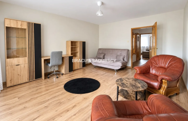 Sprzedam mieszkanie 62m2 z dużą piwnicą (3pok)