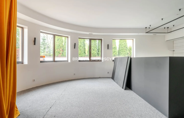 lokal handlowo-usługowy lub biurowy 100m2 Olsza