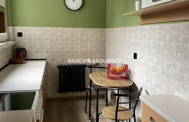 Nowa Huta, os. Spółdzielcze. Mieszkanie 2 pokojowe z osobną kuchnią i balkonem - 51,59 m 2 .  

 Mieszkanie usytuowane na 2 pię