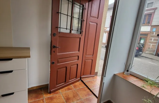 Lokal handlowy usługowy biurowy w centrum Płot