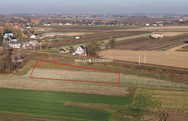 Działka rolna o pow. 26 arów w Krakowie - Nowej Hucie   
 
Przedmiotem oferty jest działka o nr  293  położona w obrębie  NH-22