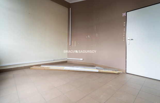 Lokal przy placu Bieńczyckim, Kraków Bieńczyce