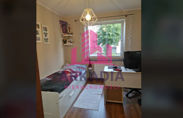 ok.52m2, parter, miejsce postojowe, 2 pokoje