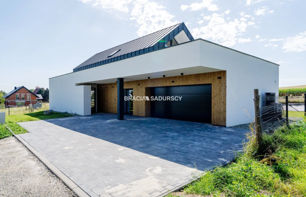Nowoczesny dom Bębło, w stanie developerskim.