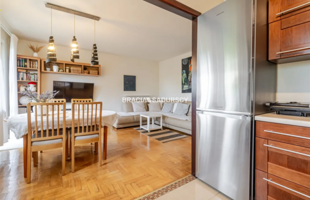 Duże mieszknie 3 sypialnie salon balkon