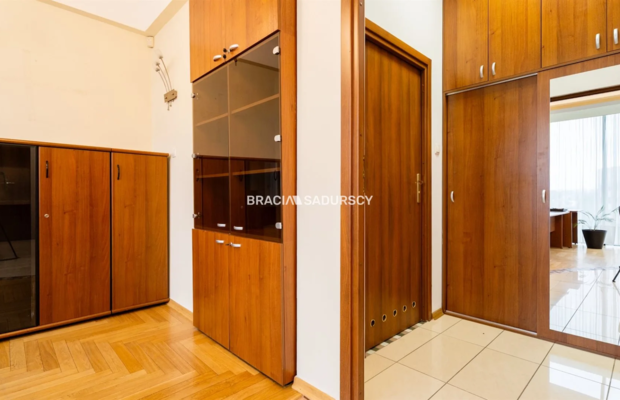 Biuro na wynajem/ 68m2 