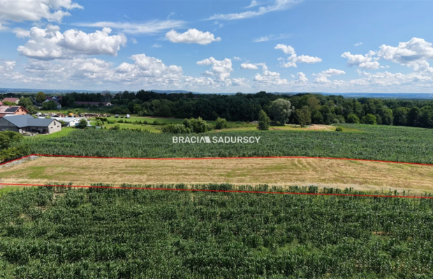 Działka z projektem na 5 bliźniaków 