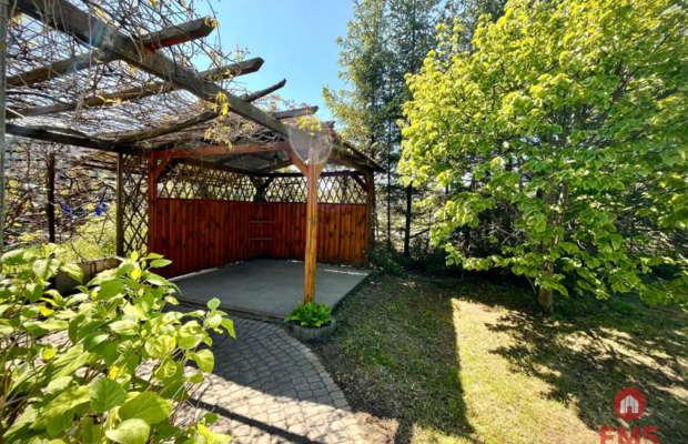 Mieszkanie 52 m² z działką 375 m² i garażem