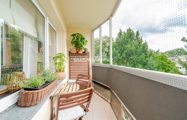 Duże mieszknie 3 sypialnie salon balkon