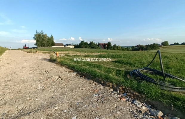 Działka 25 ara, gm. Iwanowice- Sieciechowice