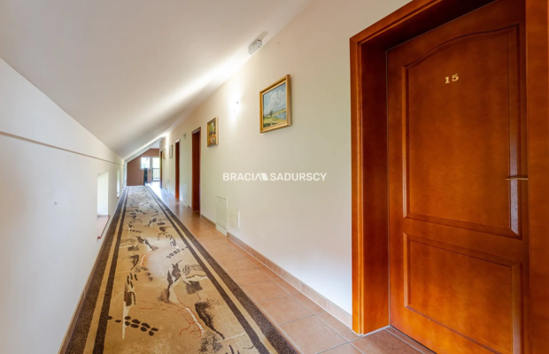 Obiekt usługowo - biurowy - Rząska