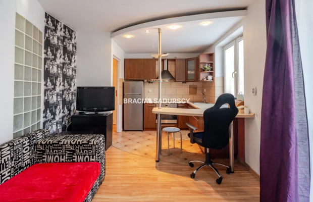 Na sprzedaż oferuję  mieszkanie  o powierzchni 40,23 m², zlokalizowane przy ul. Borkowskiej w Krakowie. 
Lokal położony jest na