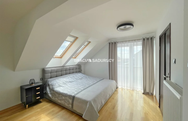 KOMFORTOWY DOM OTOCZONY ZIELENIĄ