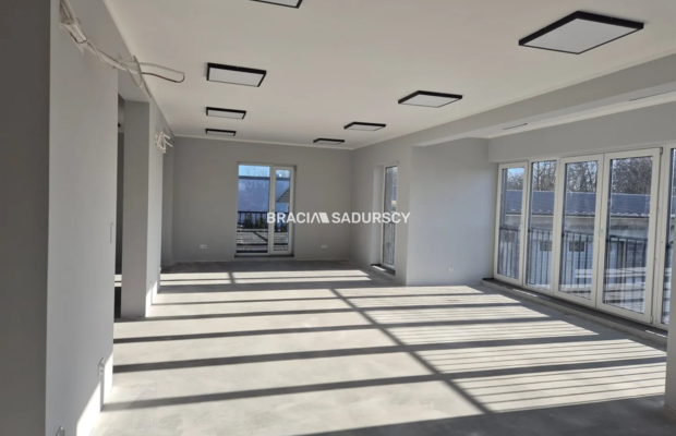 Wolnostojący obiekt biurowy- 300m2!!!