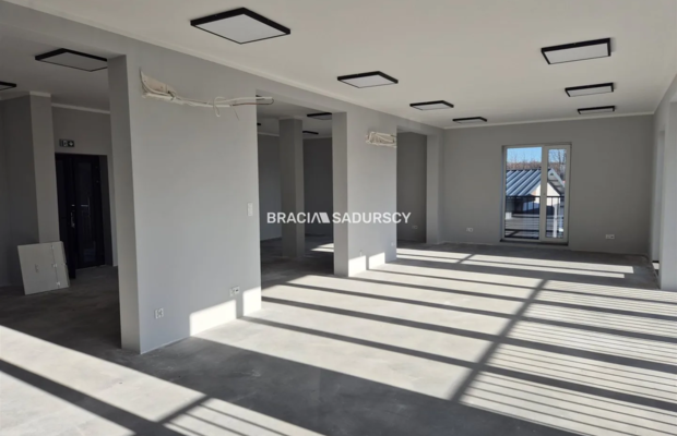 Wolnostojący obiekt biurowy- 300m2!!!