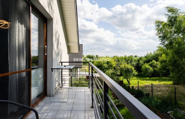 83m2+238m2 ogródek+dwa m. postojowe