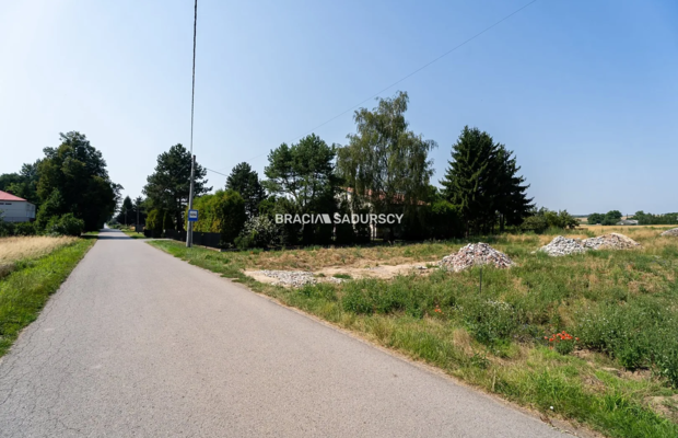 Działka budowlana / MPZP / media / MR2